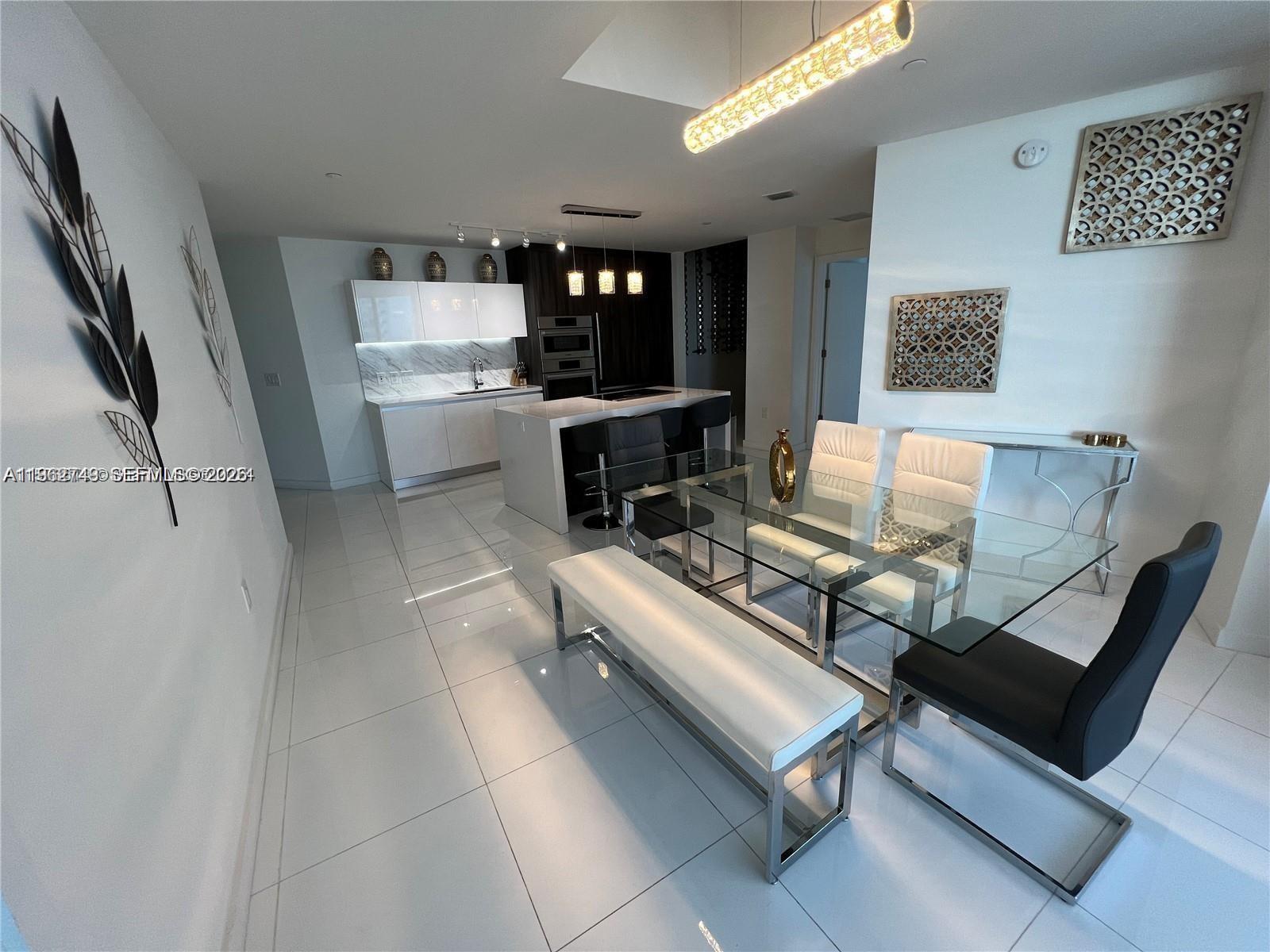 PARAMOUNT MIAMI WORLDCENT - Residential