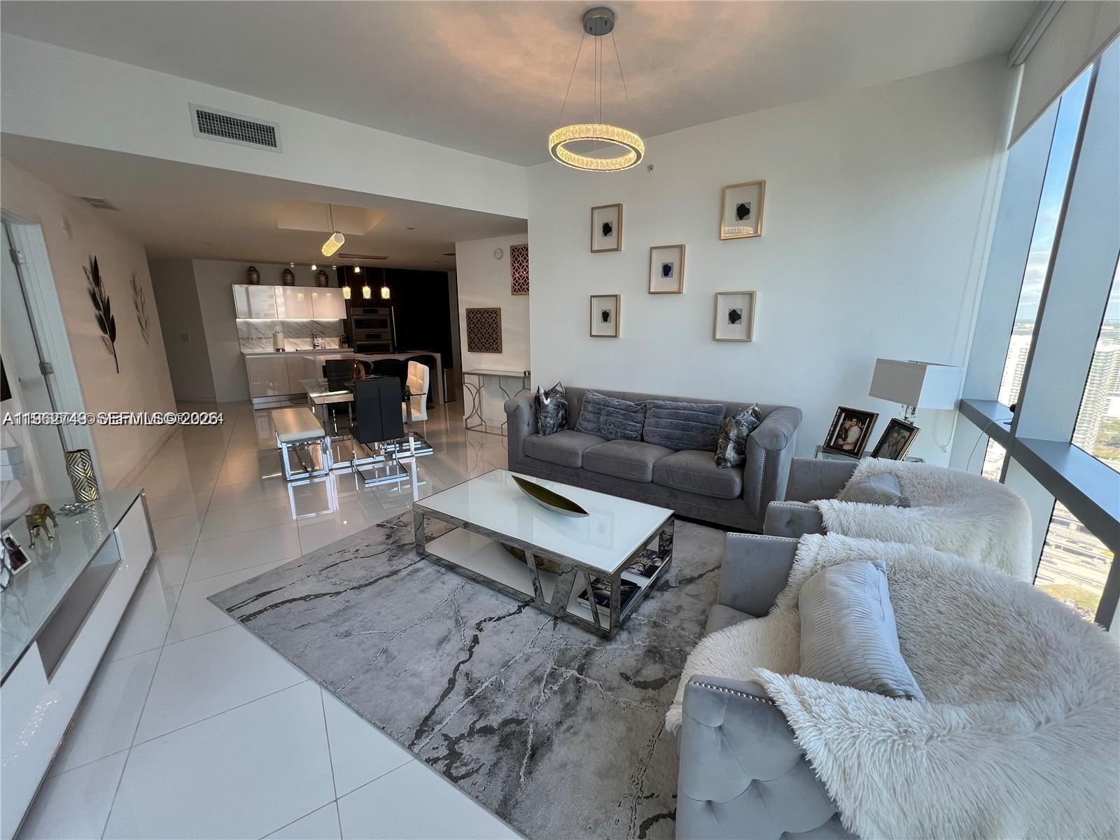 PARAMOUNT MIAMI WORLDCENT - Residential