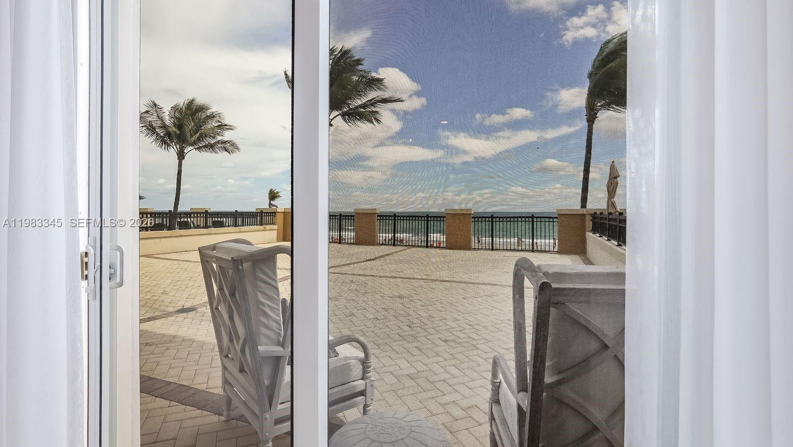 VILLAS BY THE SEA - Residential