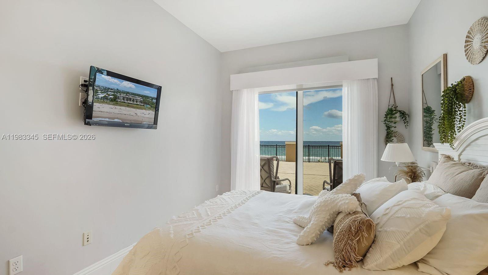 VILLAS BY THE SEA - Residential