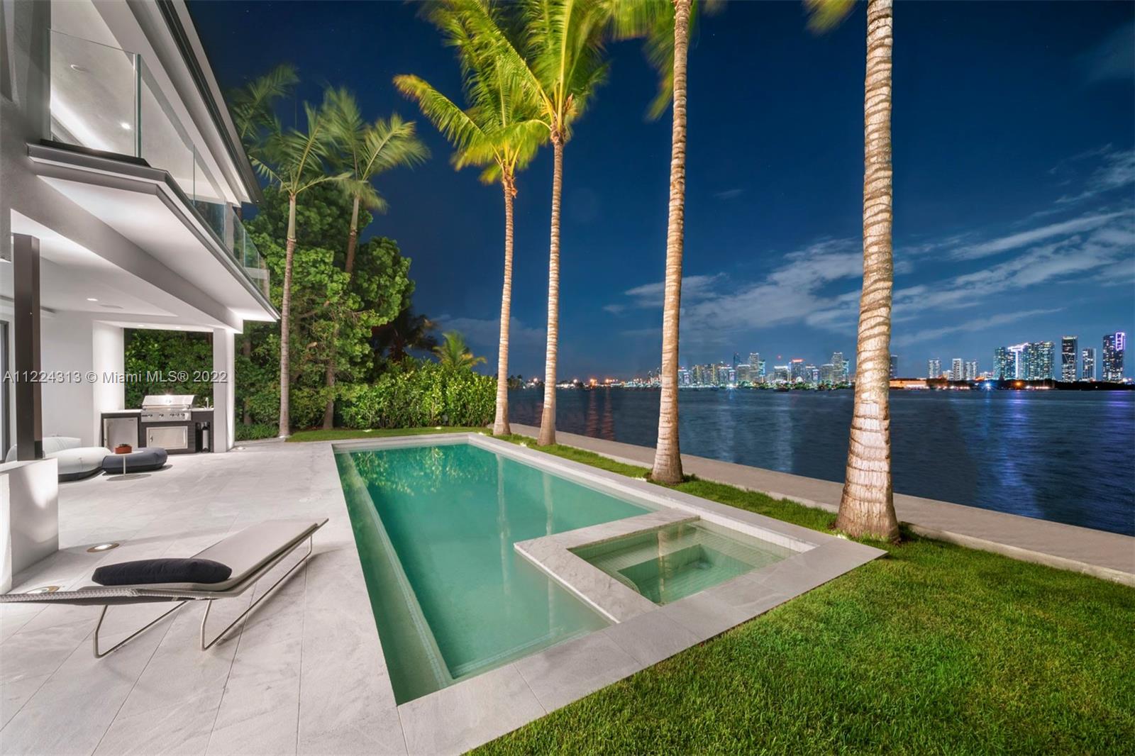 SAN MARINO ISLAND - Residential