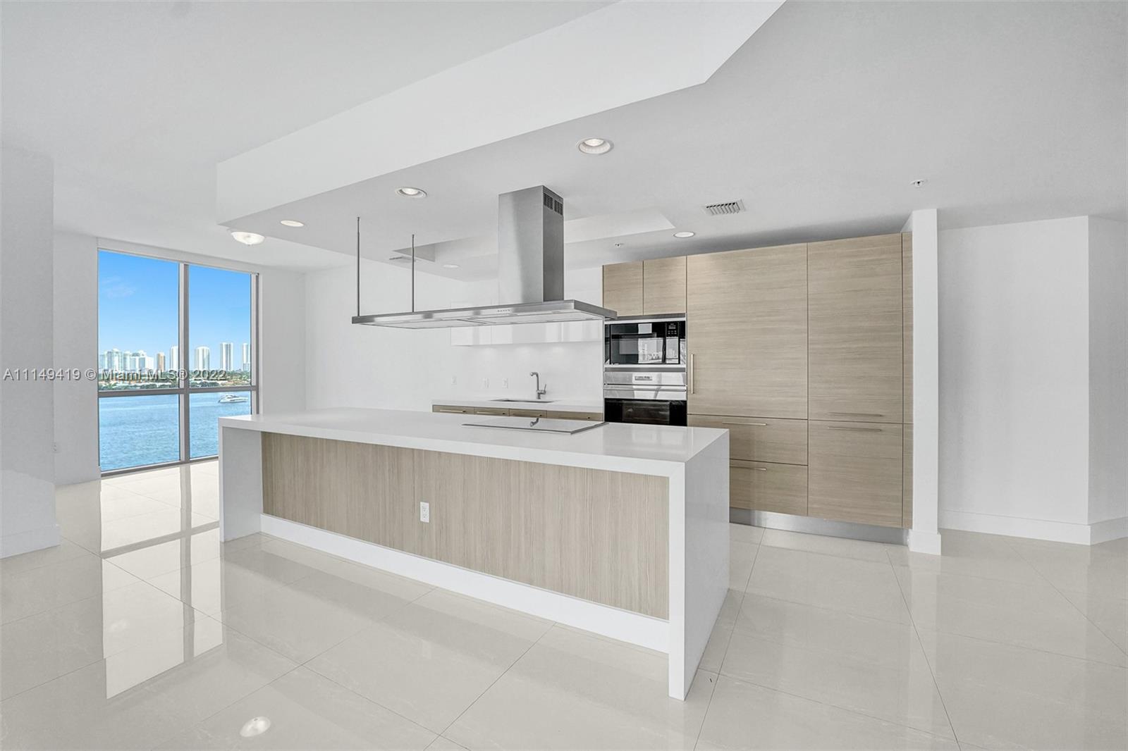 MARINA PALMS RESIDENCES S - Residential