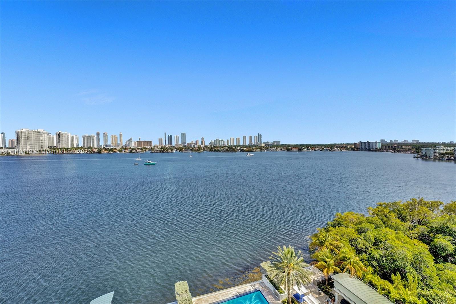MARINA PALMS RESIDENCES S - Residential