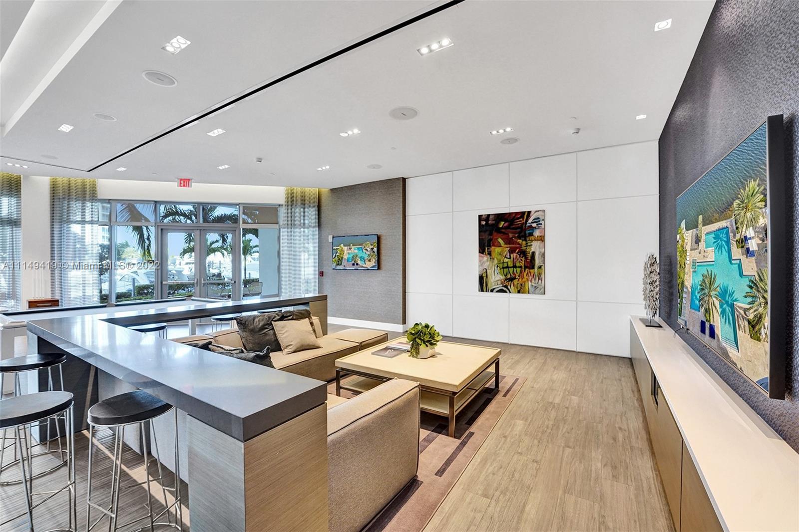 MARINA PALMS RESIDENCES S - Residential