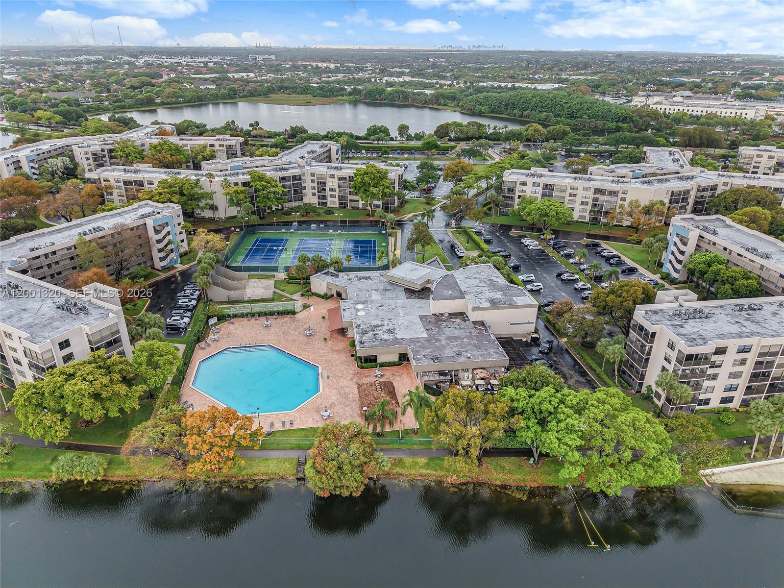 COLONY POINT 5 CONDO - Residential