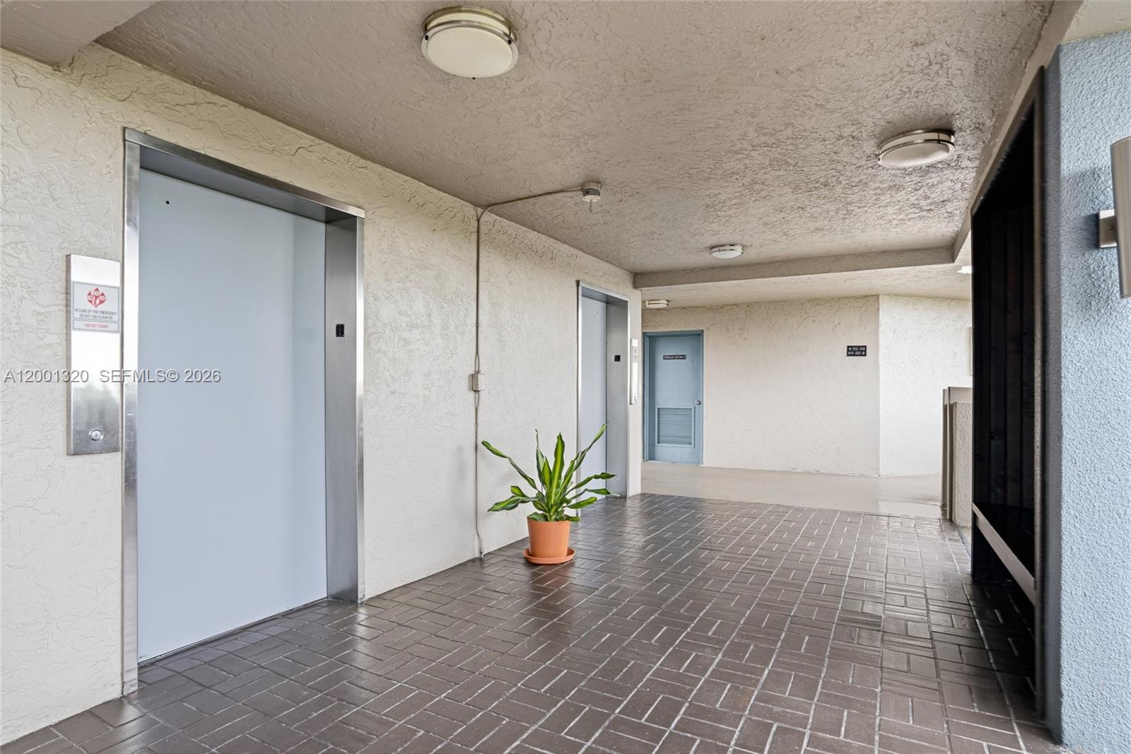 COLONY POINT 5 CONDO - Residential