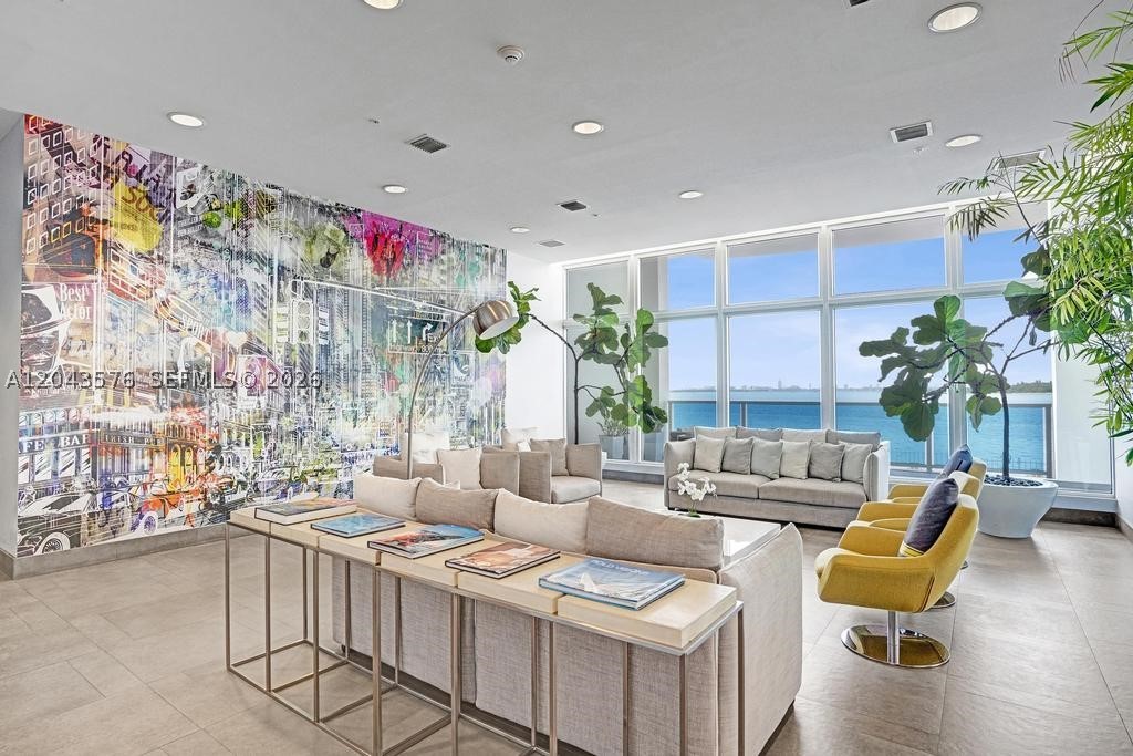 NEW WAVE CONDO - Residential