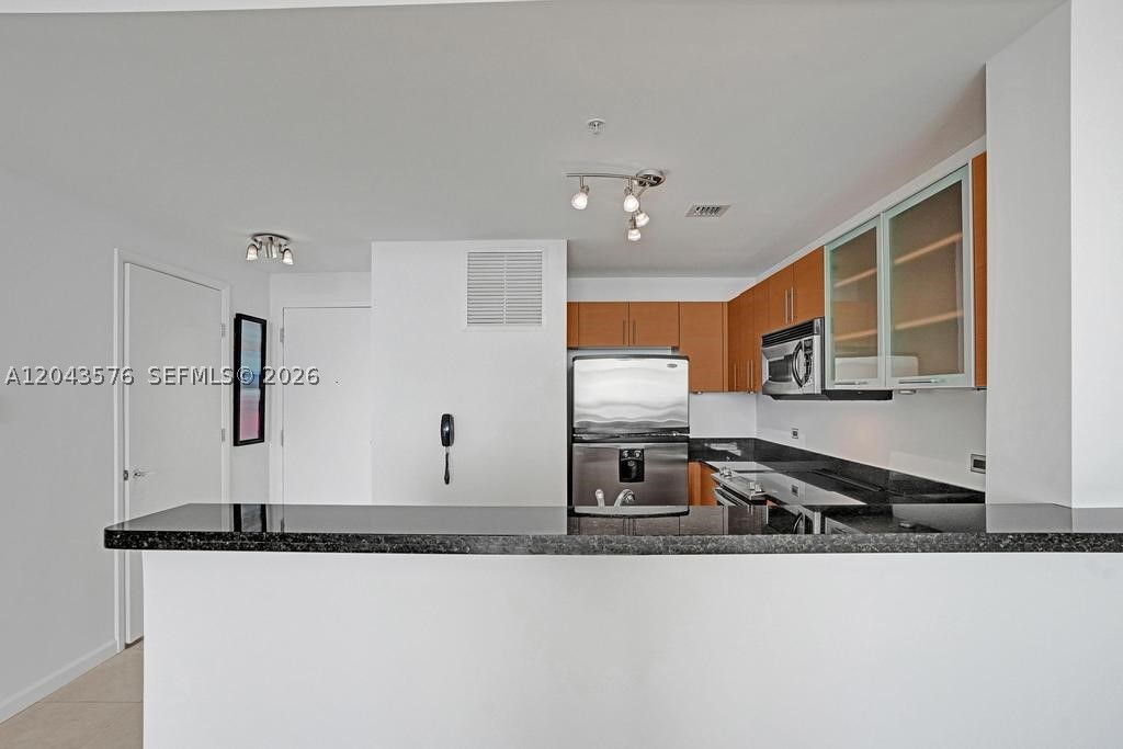 NEW WAVE CONDO - Residential