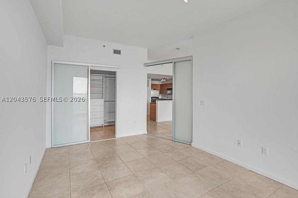 NEW WAVE CONDO - Residential