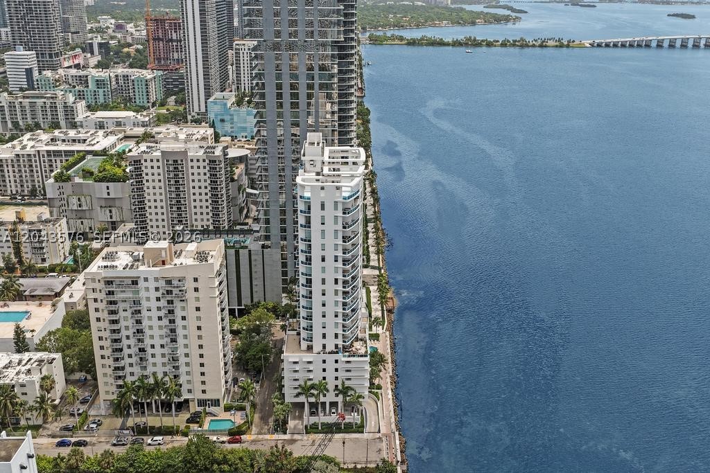 NEW WAVE CONDO - Residential