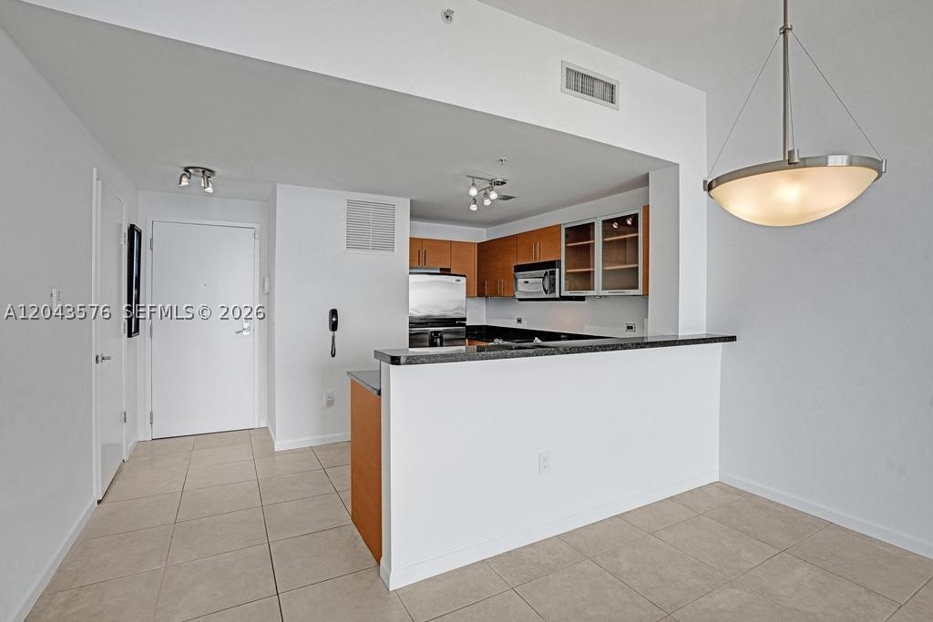 NEW WAVE CONDO - Residential