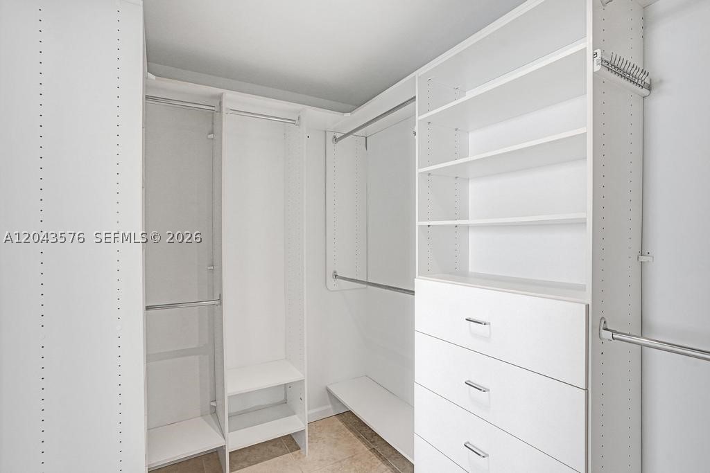 NEW WAVE CONDO - Residential