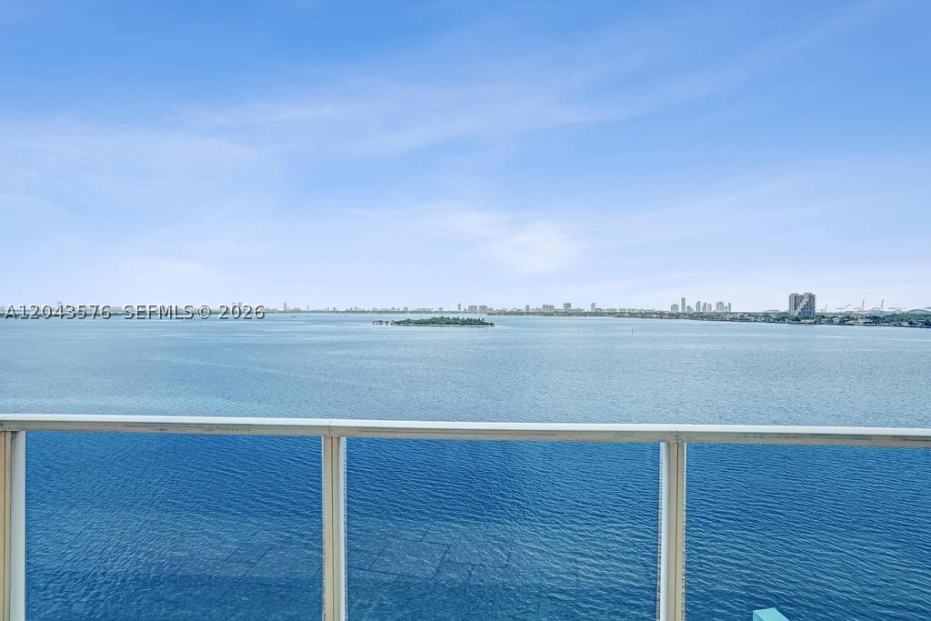 NEW WAVE CONDO - Residential