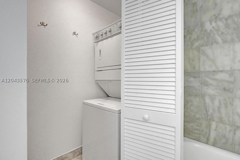 NEW WAVE CONDO - Residential