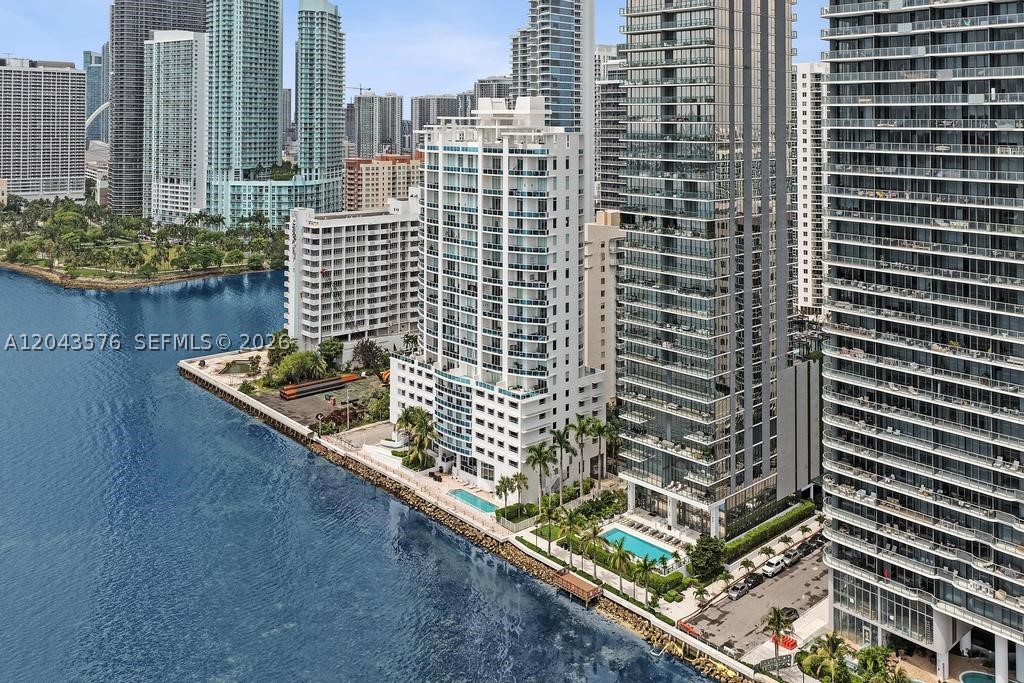 NEW WAVE CONDO - Residential