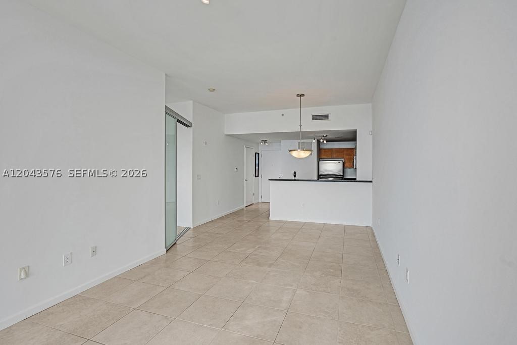 NEW WAVE CONDO - Residential