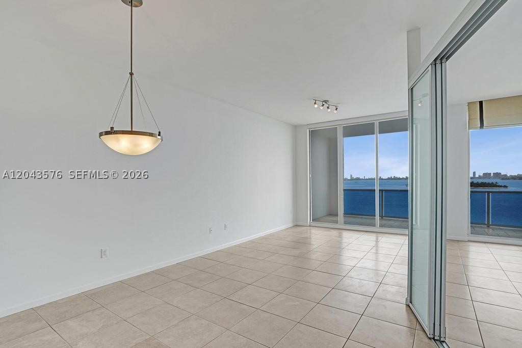 NEW WAVE CONDO - Residential