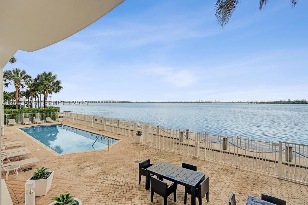 NEW WAVE CONDO - Residential