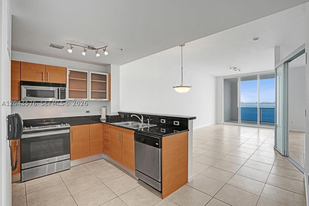 NEW WAVE CONDO - Residential