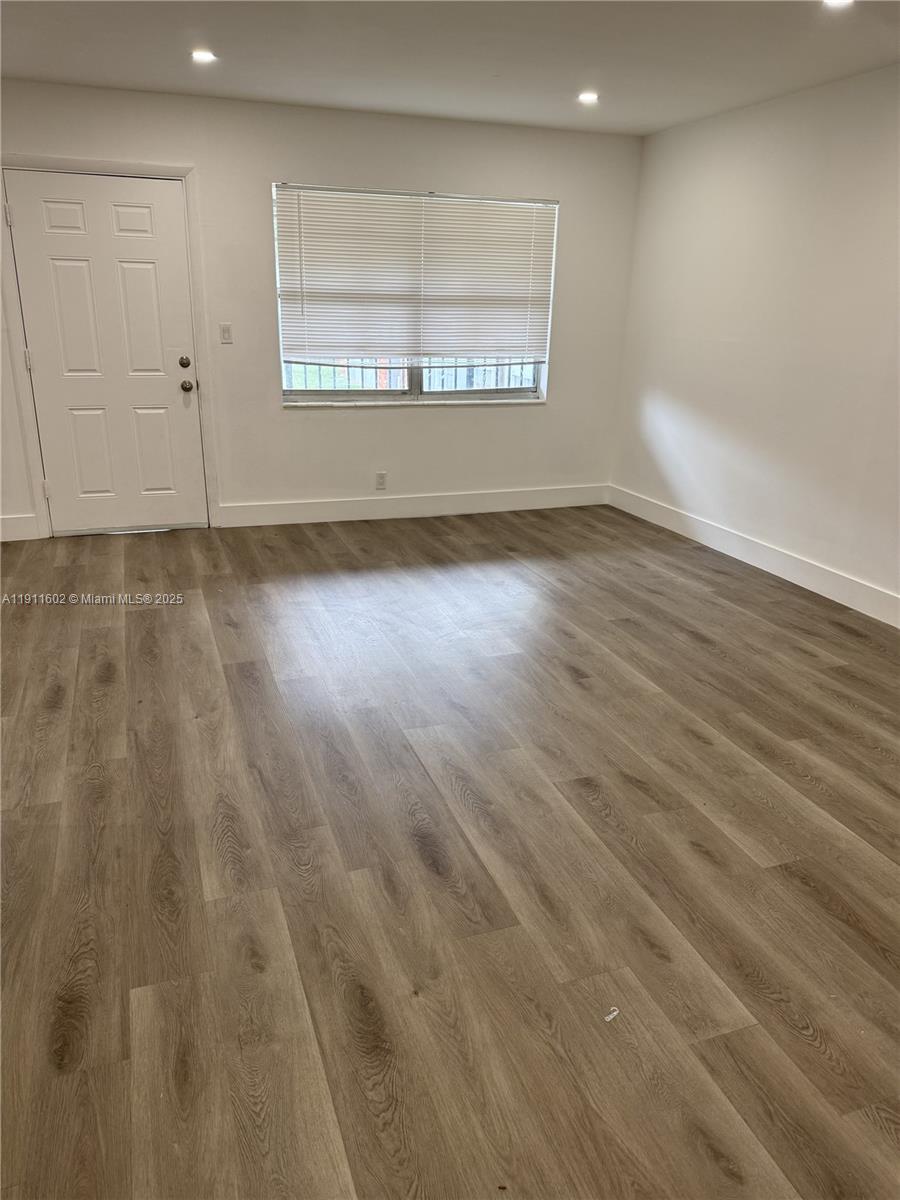 SILVER PALMS CONDO - Residential