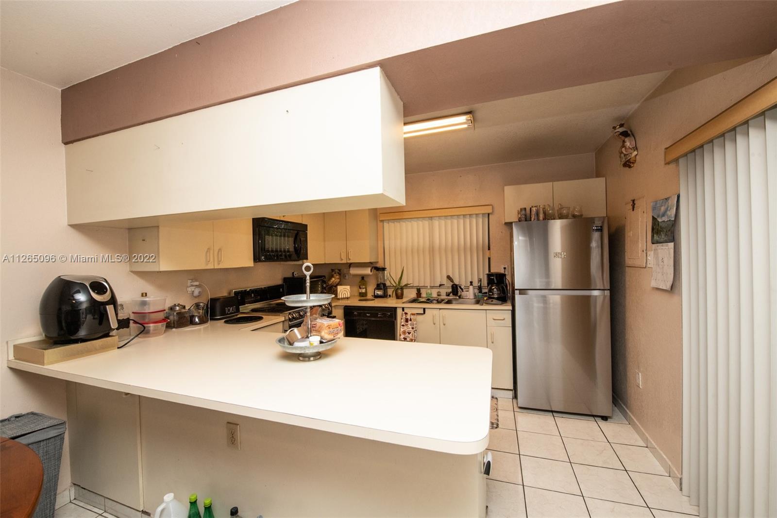 CAMELOT THREE CONDO - Residential