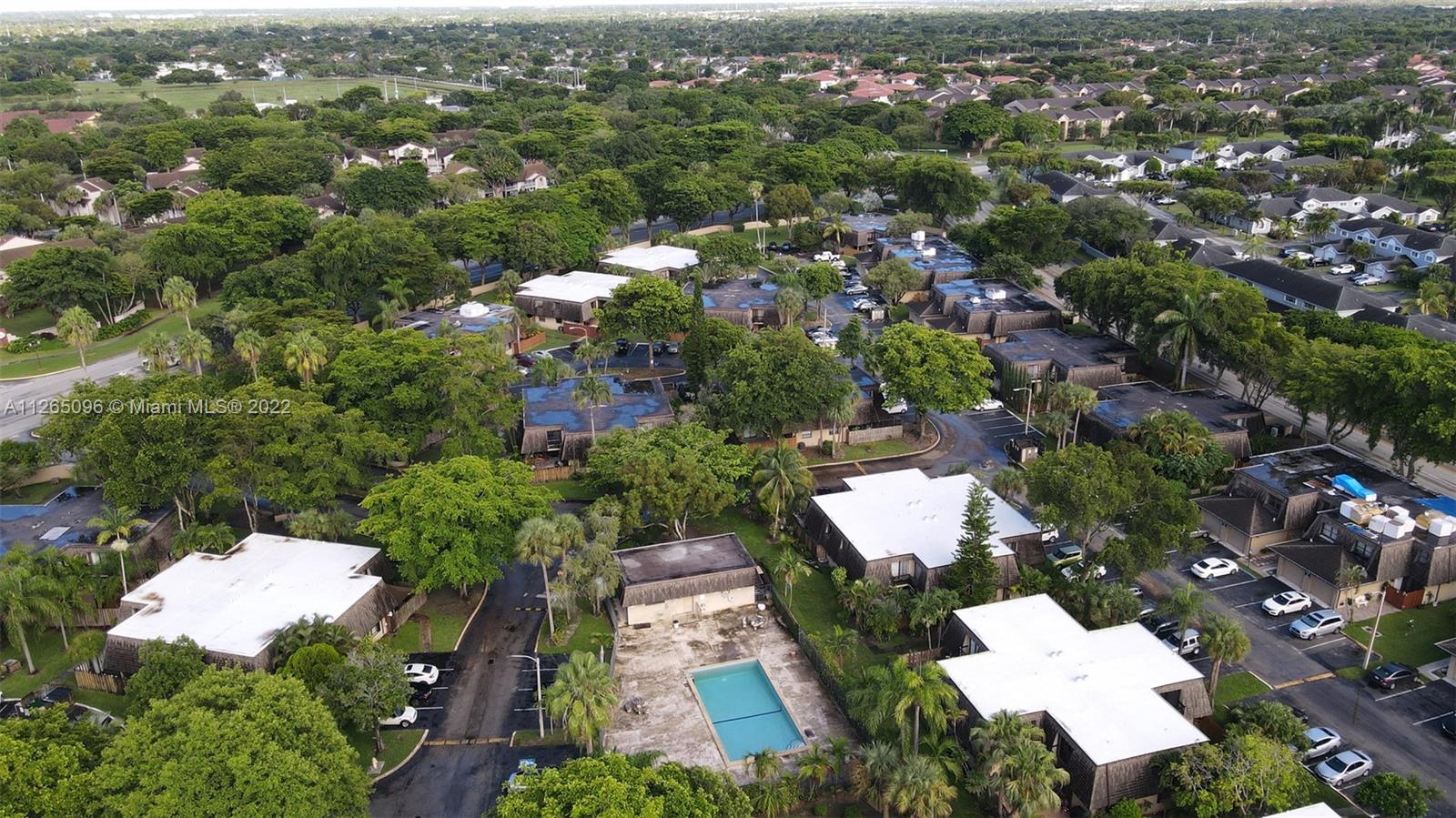 CAMELOT THREE CONDO - Residential