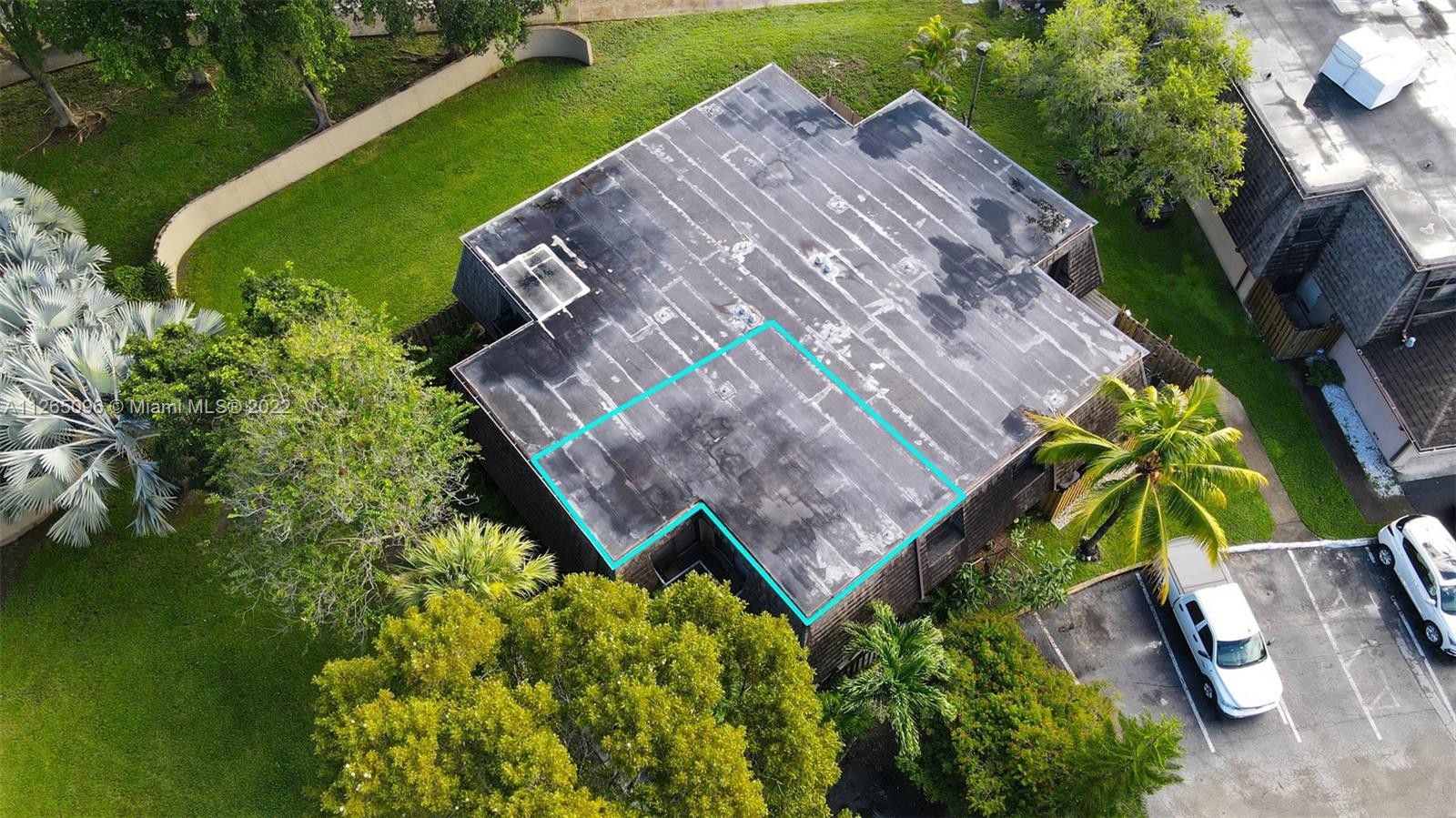 CAMELOT THREE CONDO - Residential