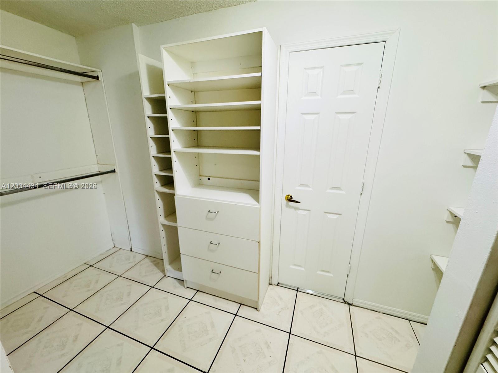 BROOKFIELD SQUARE CONDO - Residential