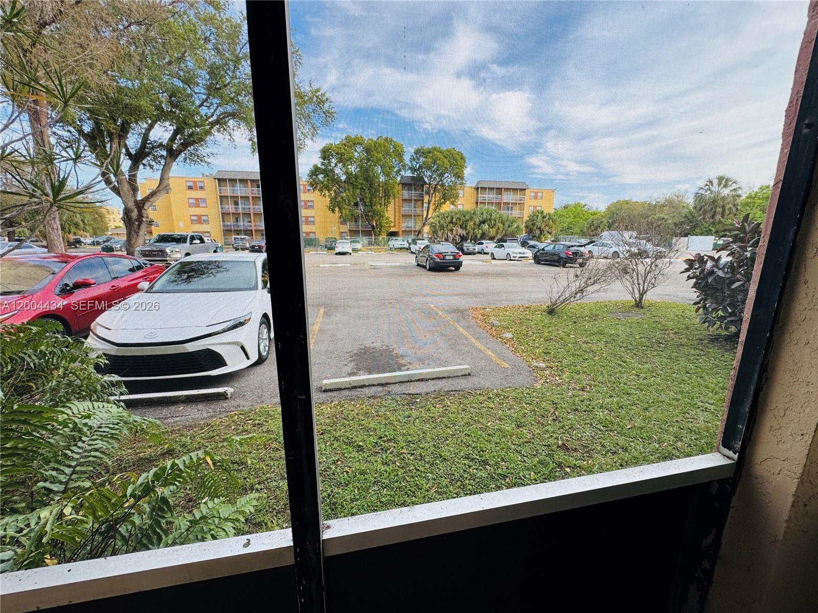 BROOKFIELD SQUARE CONDO - Residential