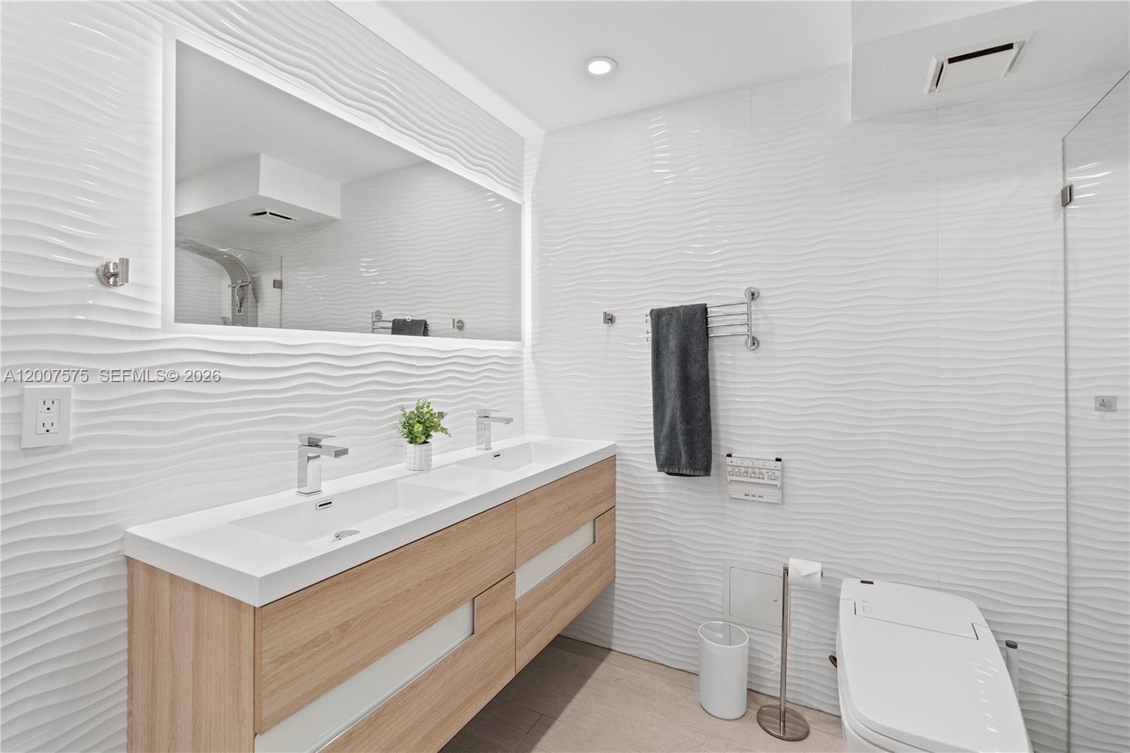PARKER PLAZA CONDO ESTATE - Residential