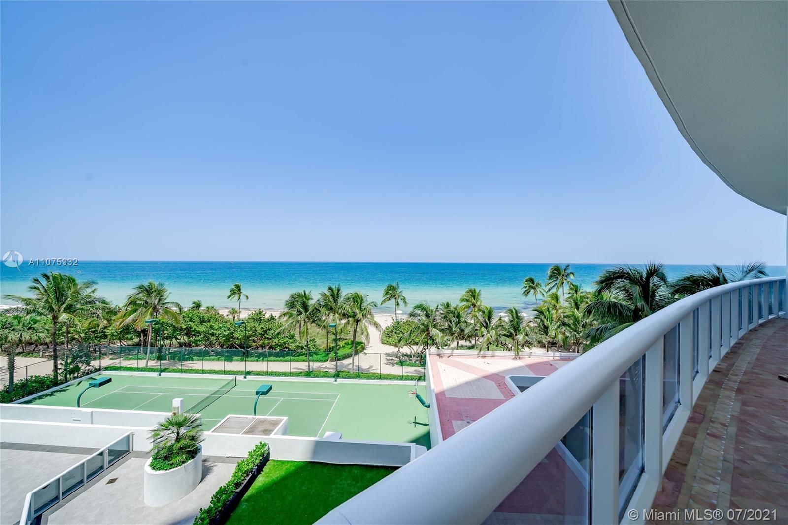 MAJESTIC TOWER - Residential Lease