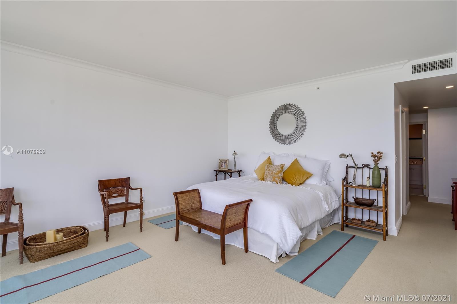 MAJESTIC TOWER - Residential Lease