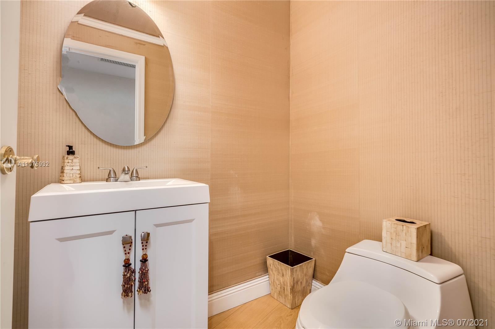 MAJESTIC TOWER - Residential Lease