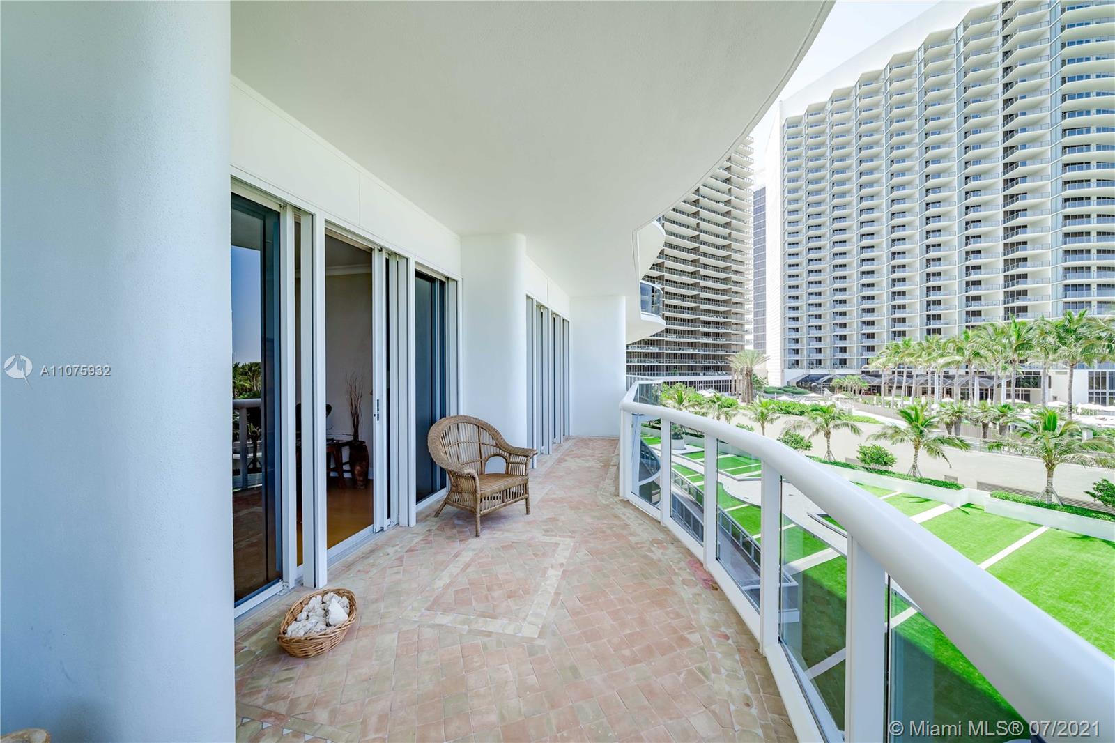 MAJESTIC TOWER - Residential Lease