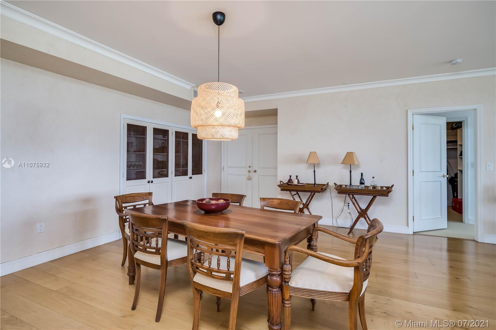 MAJESTIC TOWER - Residential Lease