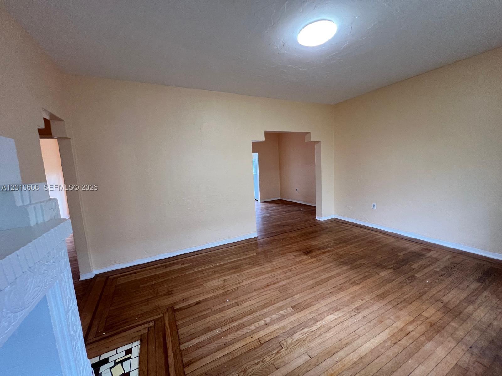 ST REMY CONDO - Residential