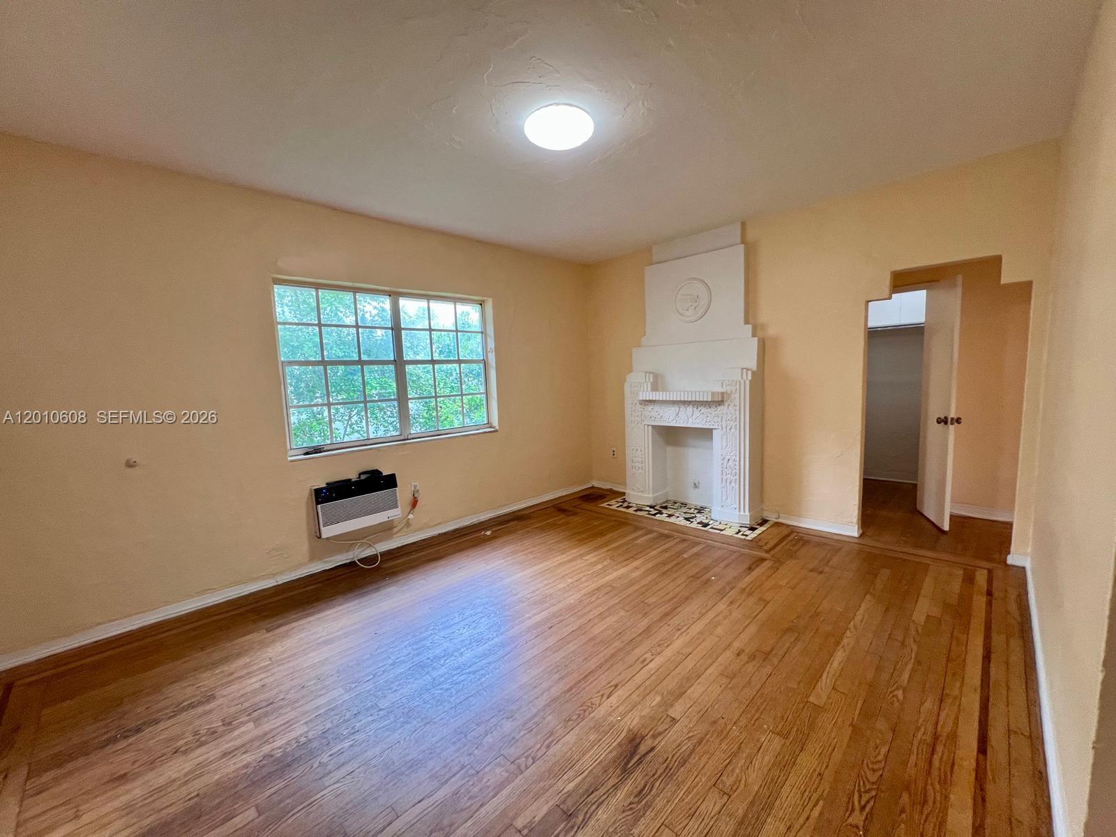 ST REMY CONDO - Residential