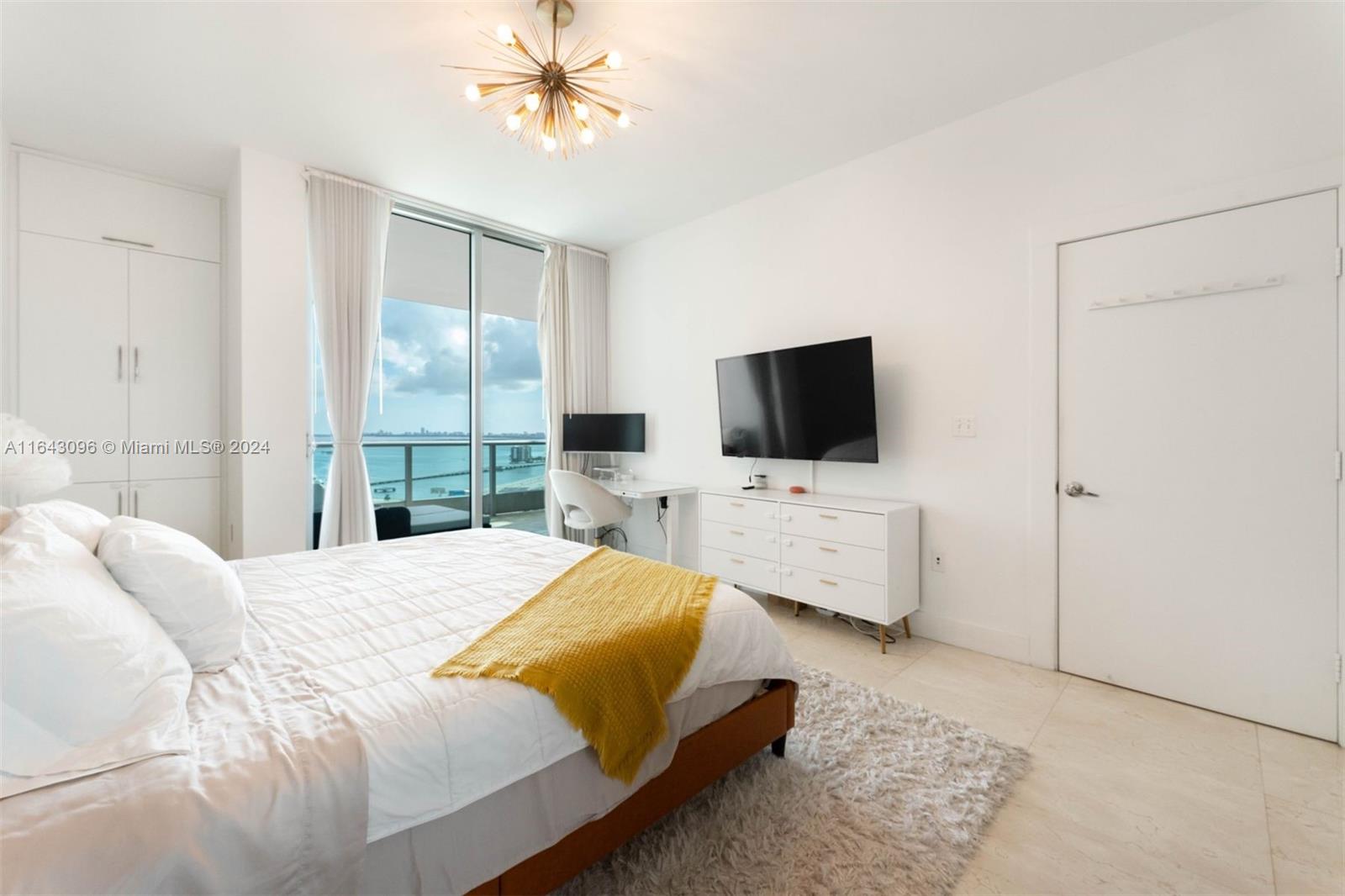 900 BISCAYNE BAY CONDO - Residential Lease