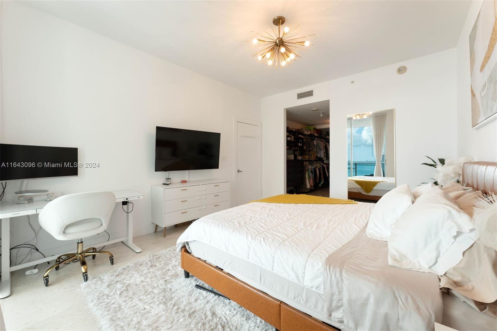 900 BISCAYNE BAY CONDO - Residential Lease
