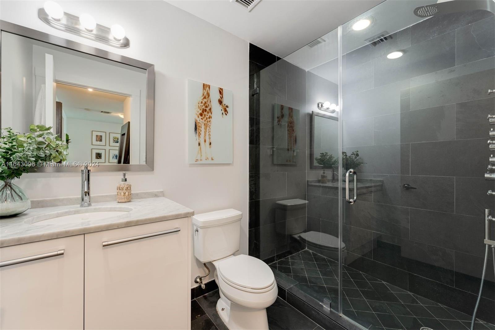 900 BISCAYNE BAY CONDO - Residential Lease