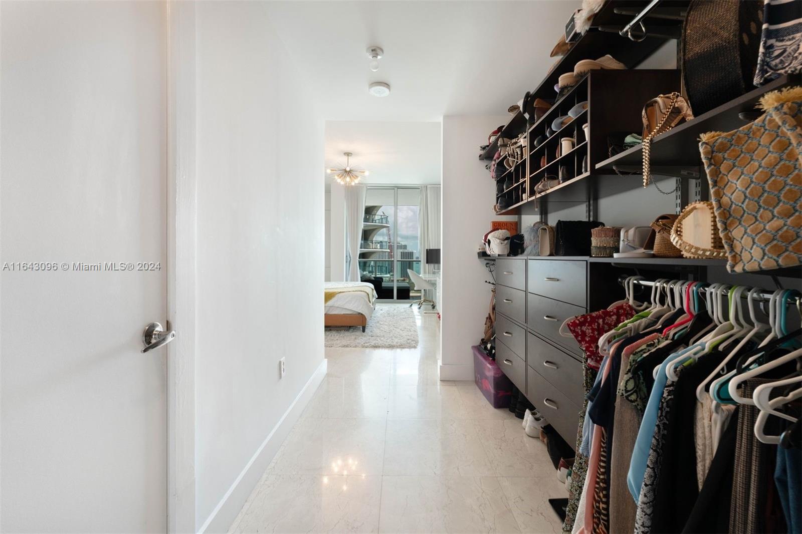 900 BISCAYNE BAY CONDO - Residential Lease