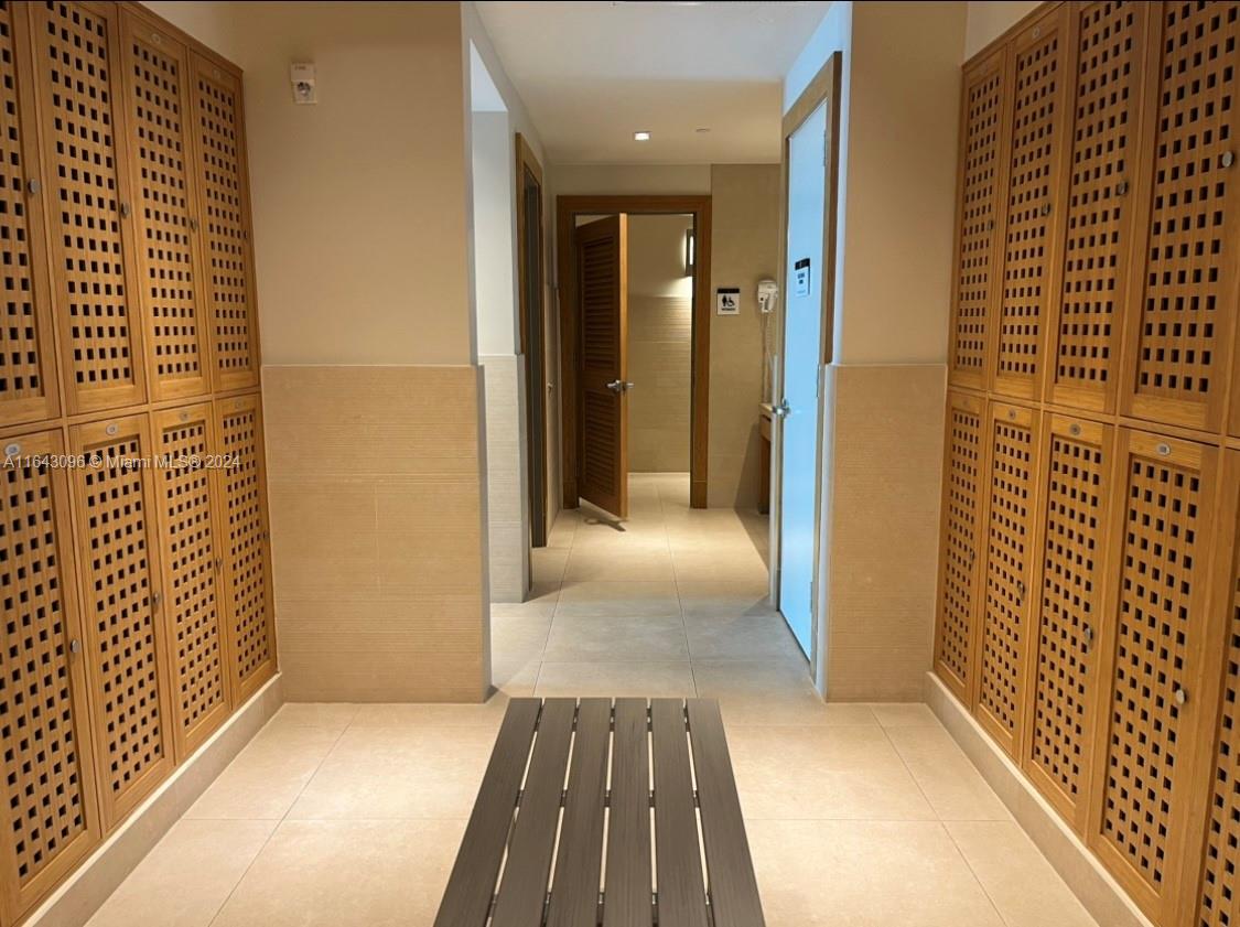 900 BISCAYNE BAY CONDO - Residential Lease