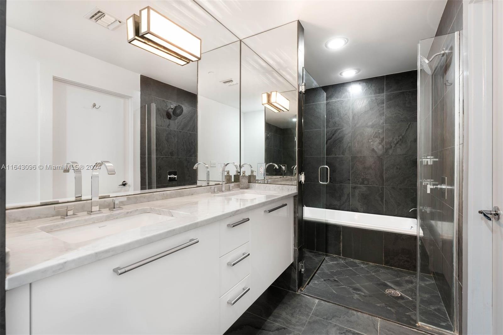 900 BISCAYNE BAY CONDO - Residential Lease