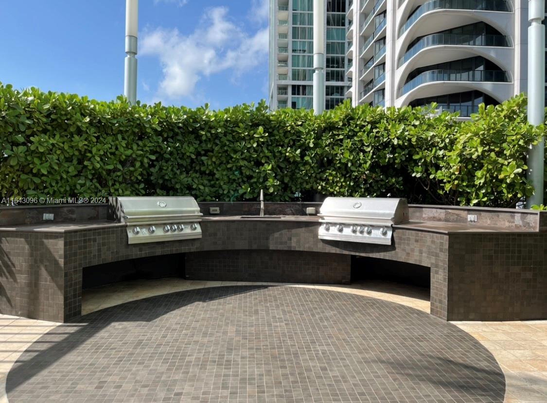 900 BISCAYNE BAY CONDO - Residential Lease