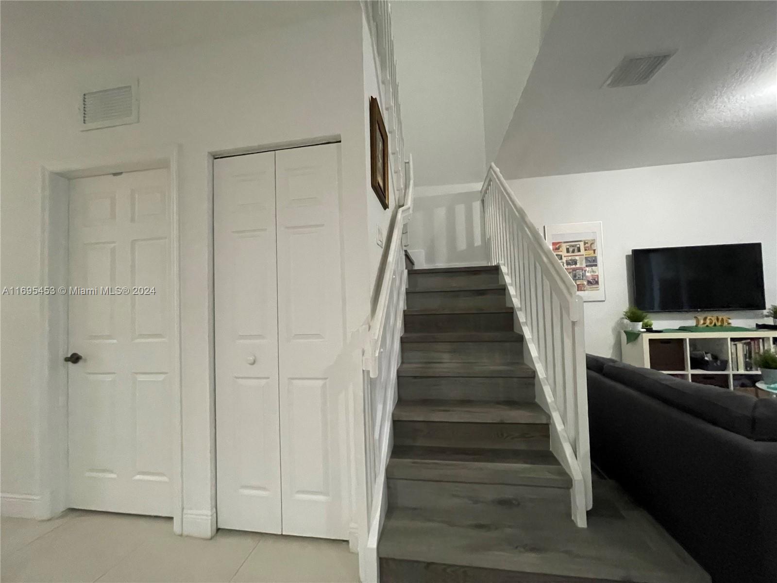 SORRENTO TOWNHOMES - Residential Lease