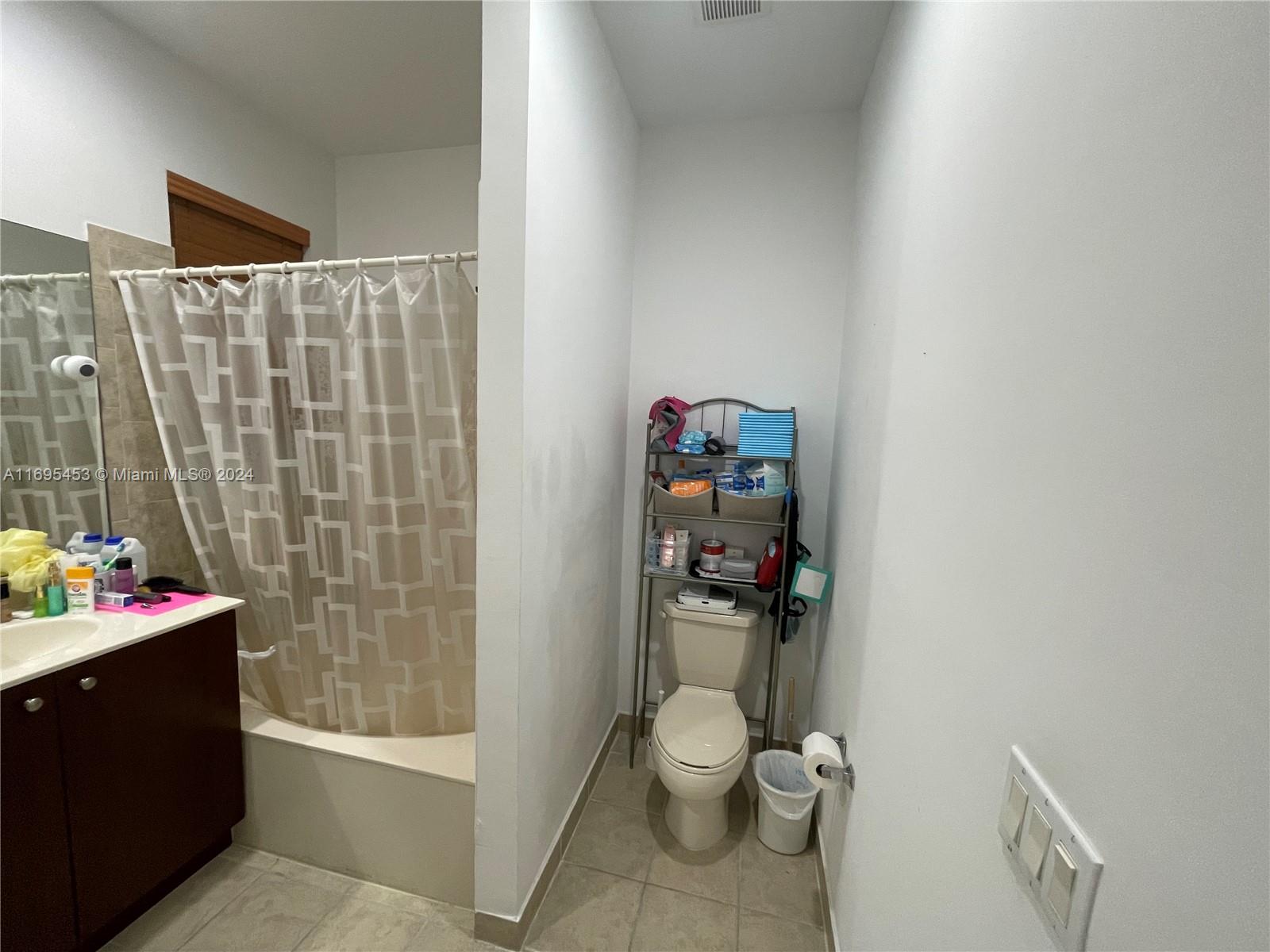 SORRENTO TOWNHOMES - Residential Lease