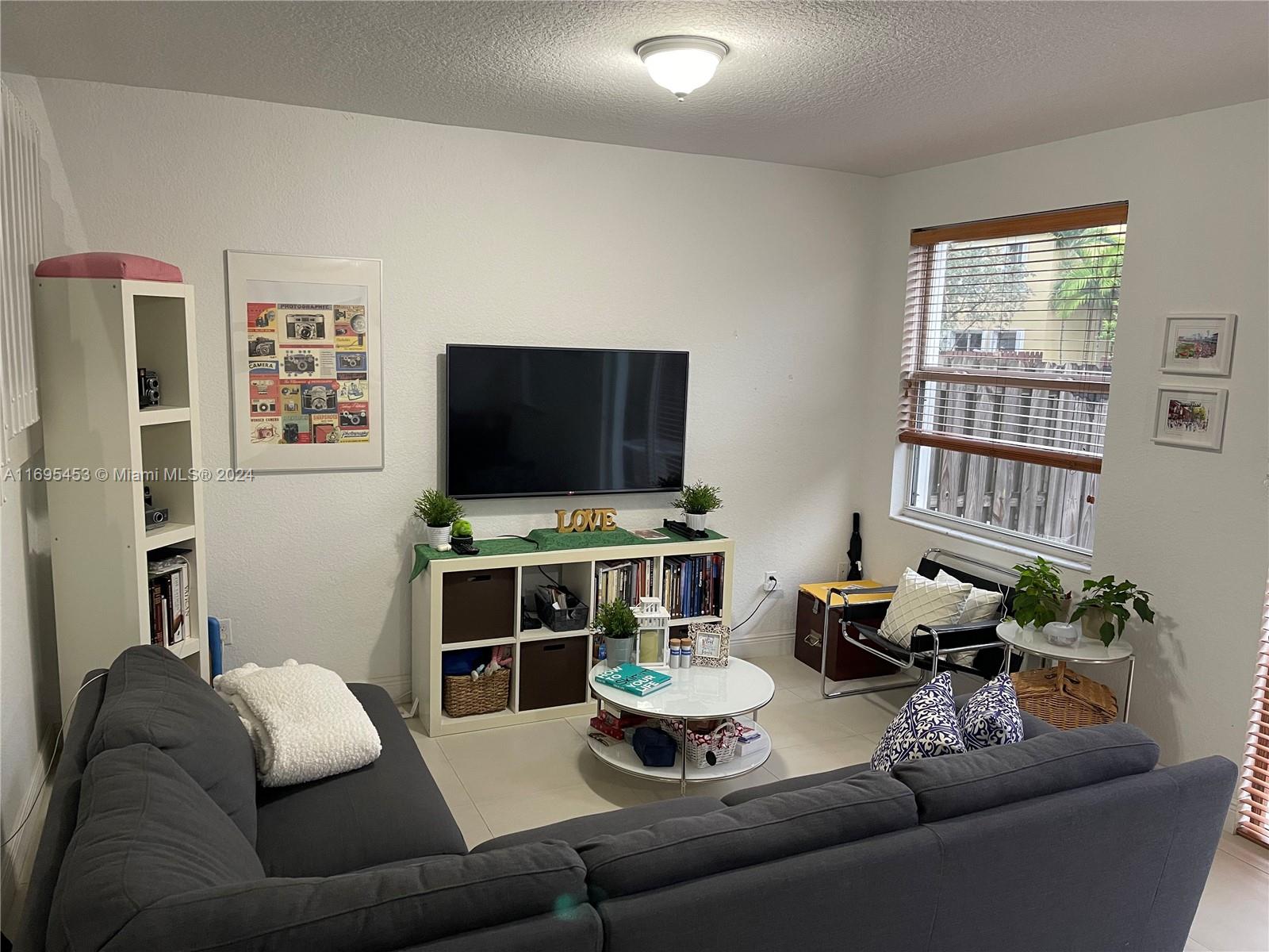 SORRENTO TOWNHOMES - Residential Lease