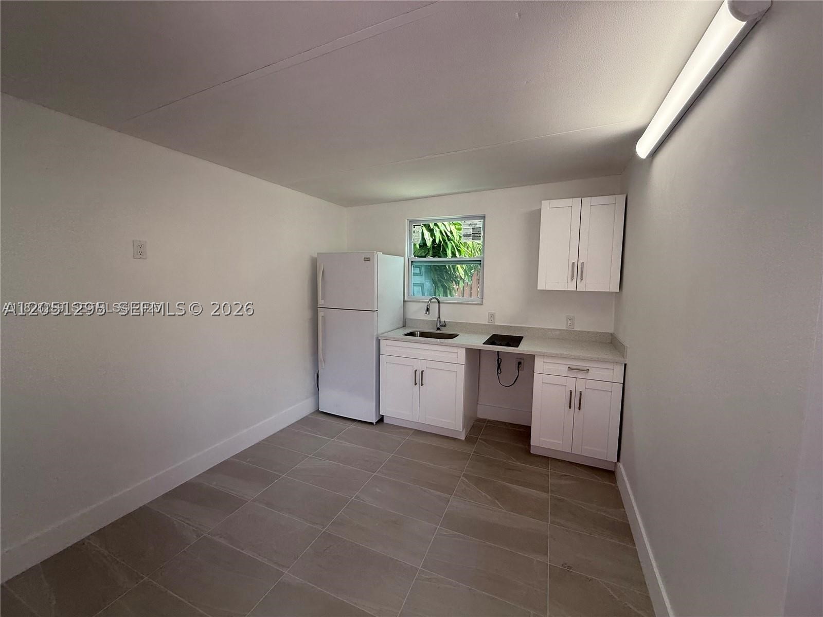 CENTRAL MIAMI PT 3 - Residential Lease