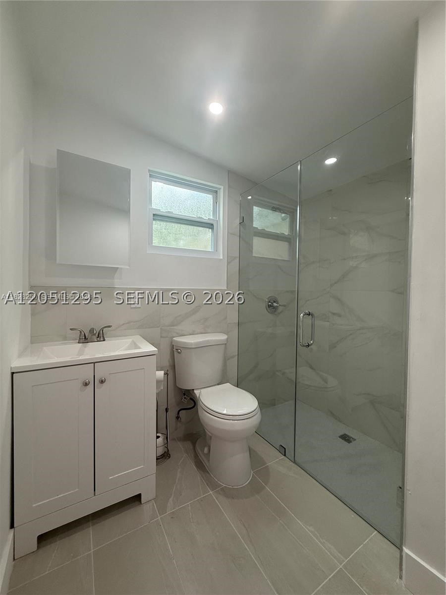 CENTRAL MIAMI PT 3 - Residential Lease