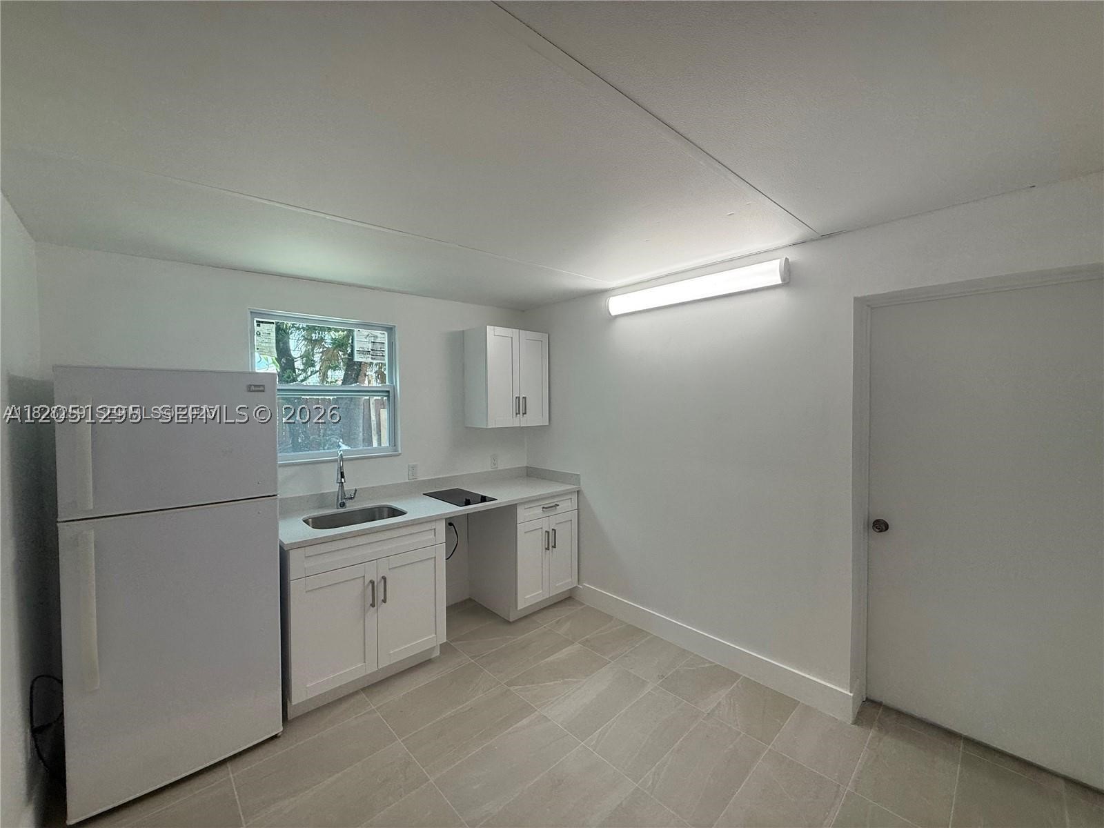 CENTRAL MIAMI PT 3 - Residential Lease